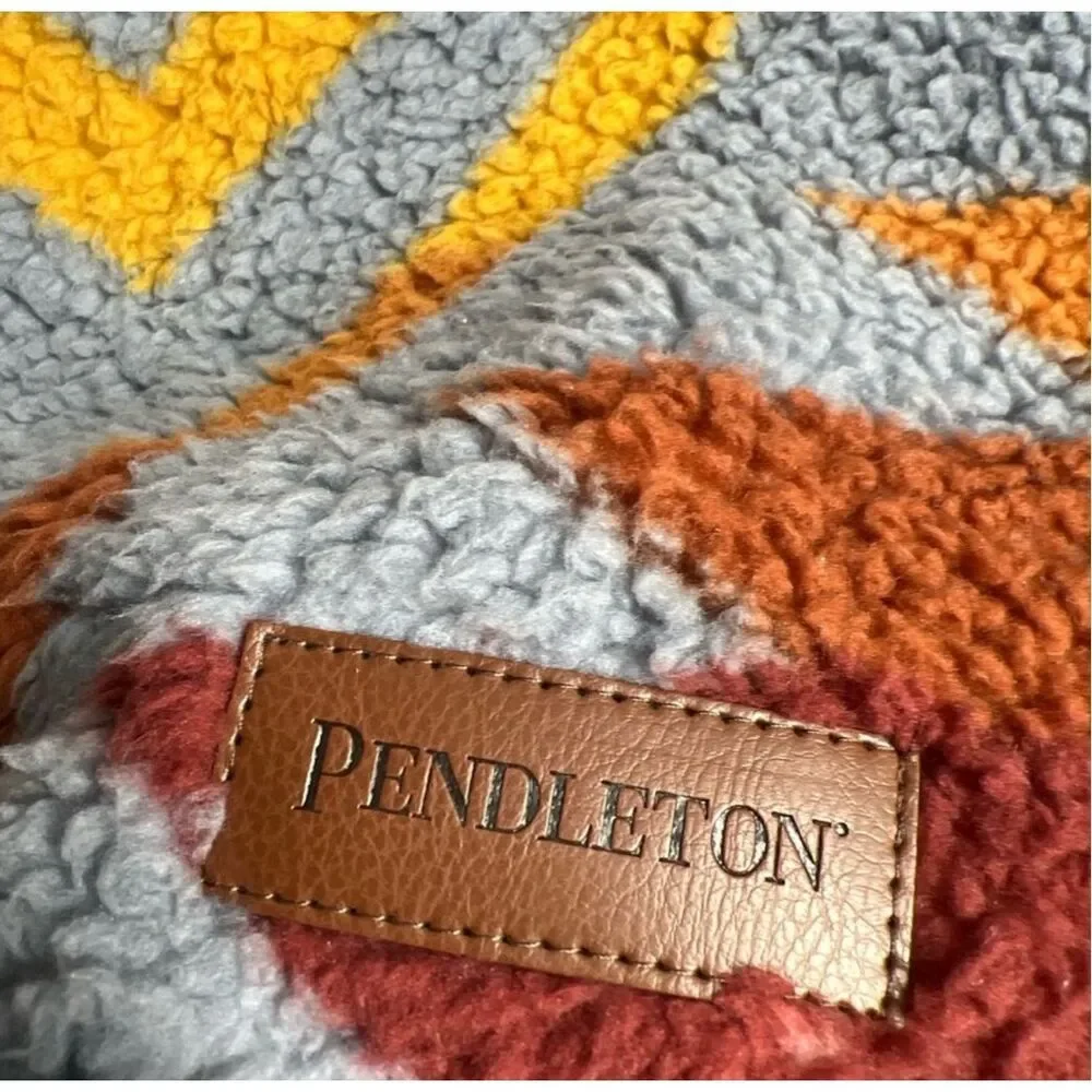 NWT Pendleton Southwestern 50
